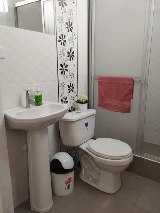 Apart Florencia, Piscina En El Verano! Incluye Parking Y Vigilancia 24 Horas! Tacna Eksteriør bilde